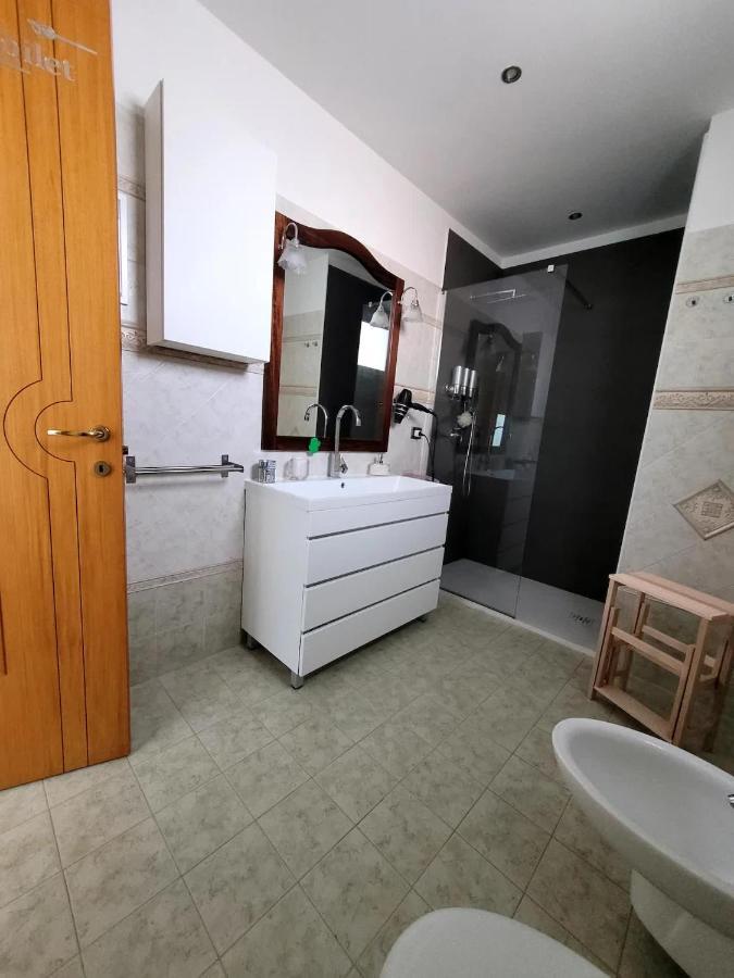Kalimera Bari Bagian luar foto