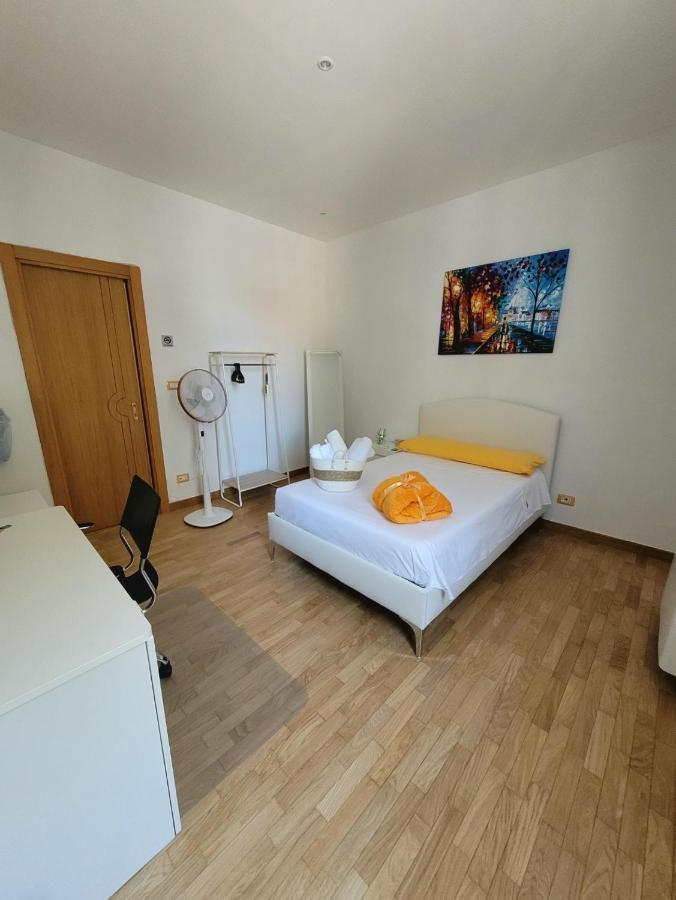 Kalimera Bari Bagian luar foto