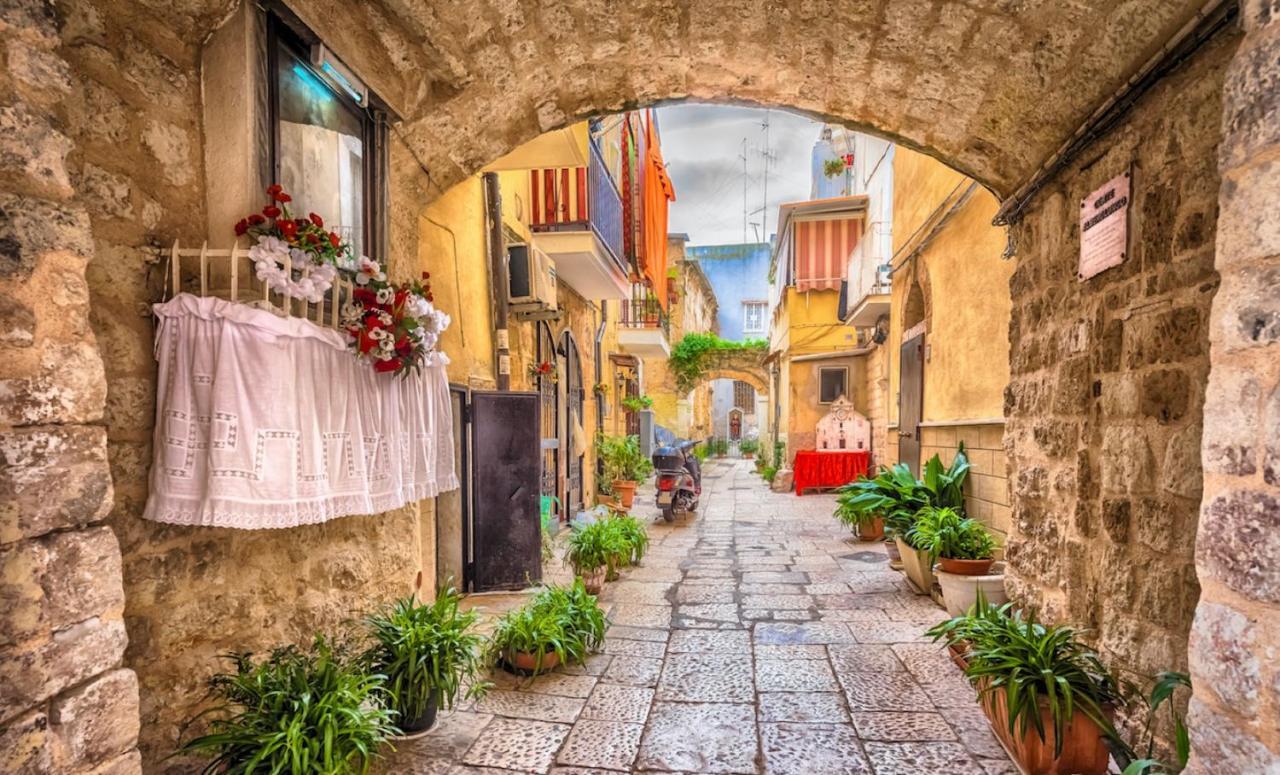 Kalimera Bari Bagian luar foto