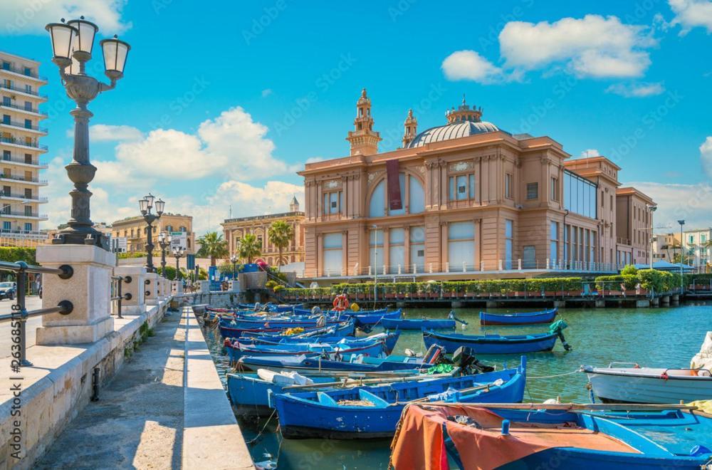 Kalimera Bari Bagian luar foto
